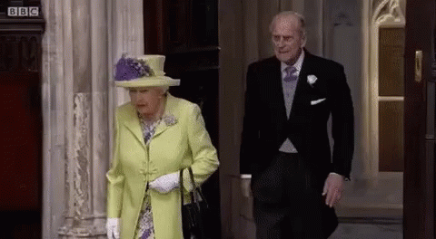 Queen Elizabeth Walking GIF - Queen Elizabeth Walking Royal Wedding GIFs