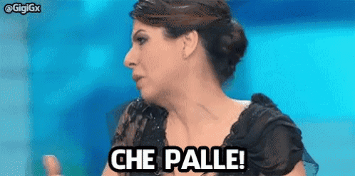 a woman in a black dress says che palle on a blue background
