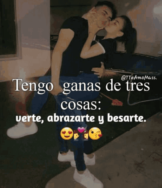 a picture of a man carrying a woman with a caption that says " tengo ganas de tres cosas "