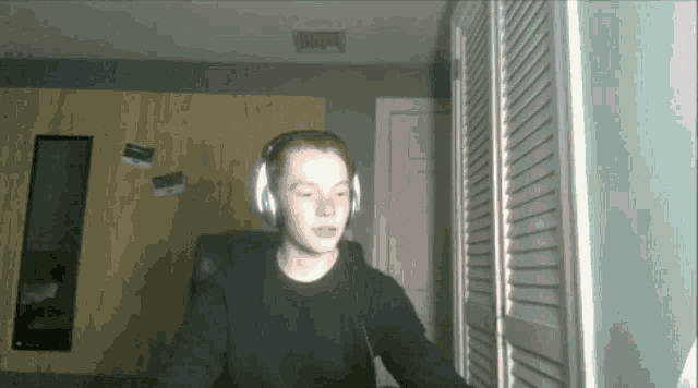 Leog GIF
