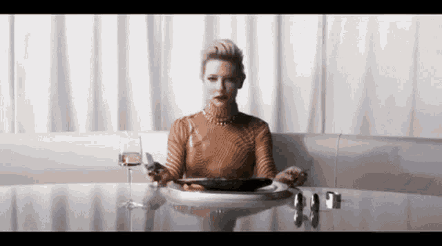 Cate Blanchett Making A Scene GIF - Cate Blanchett Making A Scene Drama Queen GIFs