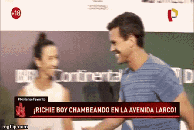 a man and woman are shaking hands in front of a sign that says richie boy chumbeando en la avenida larco