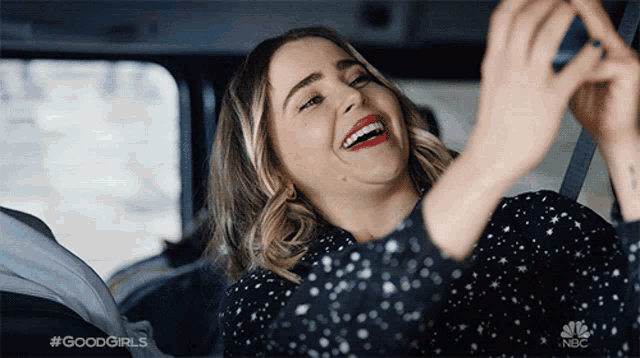 Selfie Mae Whitman GIF