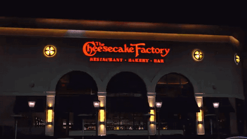 Sml Cheesecake Factory GIF - Sml Cheesecake Factory Restaurant GIFs