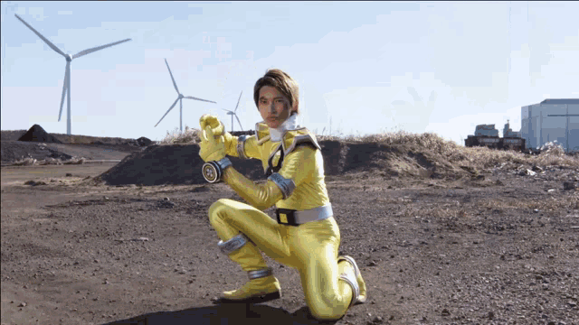 Mashin Sentai Kiramager Tametomo Imizu GIF - Mashin Sentai Kiramager Tametomo Imizu Kiramai Yellow GIFs