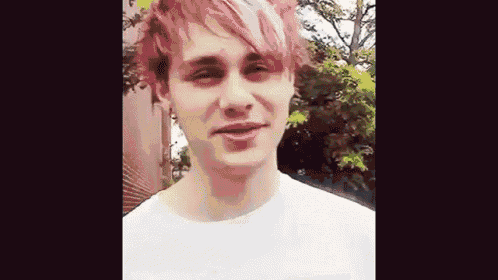 Pizza GIF - 5sos Michael 5seconds Of Summer GIFs