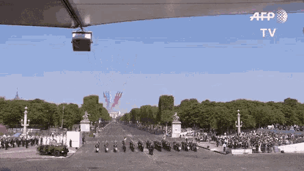 Champselysees GIF - Champs Elysees Paris Rue GIFs