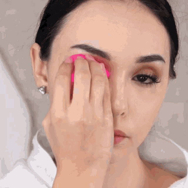 Getting Ready Makeup GIF - Getting Ready Makeup Eyeshadow GIFs