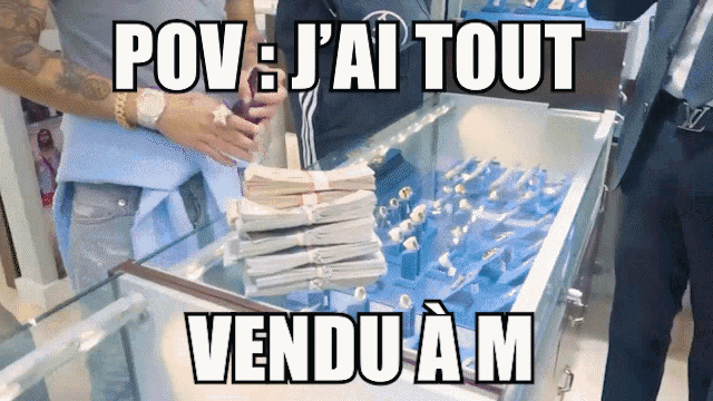 a man is holding a stack of money in front of a display case that says pov j'ai tout vendu a m