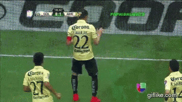a soccer player with the number 22 on his shirt