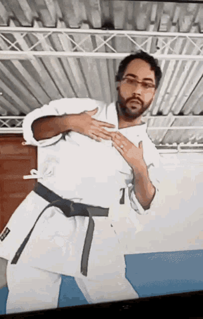 Ricardo Karate Cesarschool GIF - Ricardo Karate Cesarschool GIFs