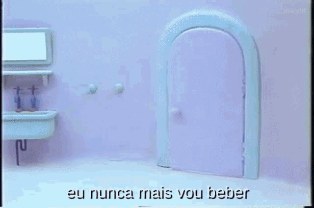 Beber Pingu GIF