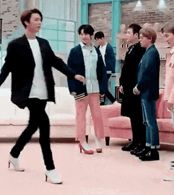 Jessicasprings0 Nct Johnny GIF - Jessicasprings0 Nct Johnny Johnny Heels GIFs