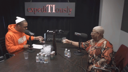 Cheers Luenell Campbell GIF - Cheers Luenell Campbell Luenell GIFs