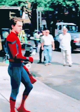 Peter Parker Spiderman GIF - Peter Parker Spiderman Tom Holland GIFs