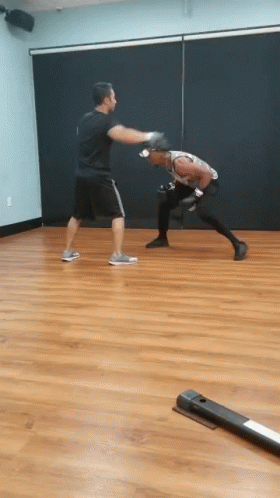 Footwork Punching GIF - Footwork Punching Distance GIFs
