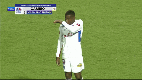 a soccer player wearing a jersey that says jose mario pinto on it