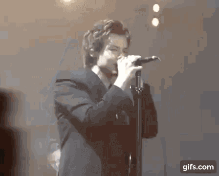 Harry Styles Dramatic GIF - Harry Styles Dramatic Singing GIFs