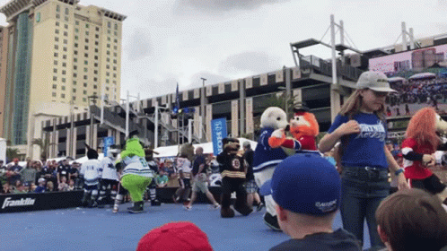 Montreal Canadiens Toronto Maple Leafs GIF - Montreal Canadiens Toronto Maple Leafs Youppi GIFs