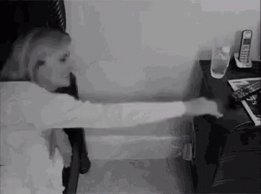 Cant Get Up Cant Get Out Of Bed GIF - Cant Get Up Cant Get Out Of Bed Too Tired GIFs