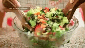 샐러드 섞기 토마토 올리브 샐러드볼 GIF - Salad Mixing Olive GIFs