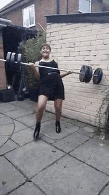 Girl Lifting Heavy Weights GIF - Girl Lifting Heavy Weights Fail GIFs