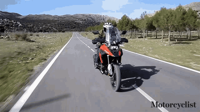 Road Test Motorcyclist GIF - Road Test Motorcyclist Suzuki V Strom1050xt GIFs