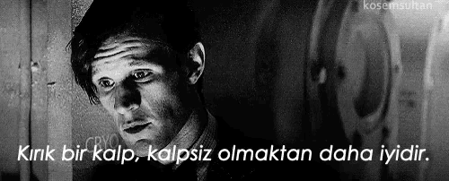 a black and white photo of a man with the words kink bir kalp kalpsiz olmaktan daha iyidir