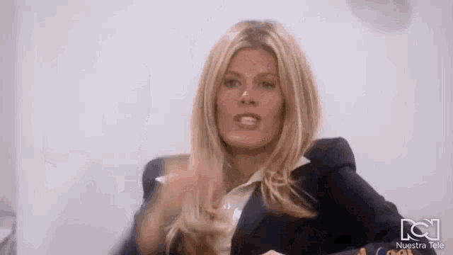 Tronar Los Dedos Patricia Fernandez GIF