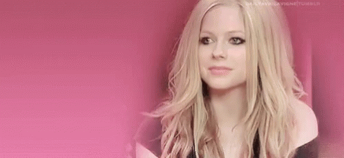Avril Lavigne Cute GIF - Avril Lavigne Cute Smile GIFs