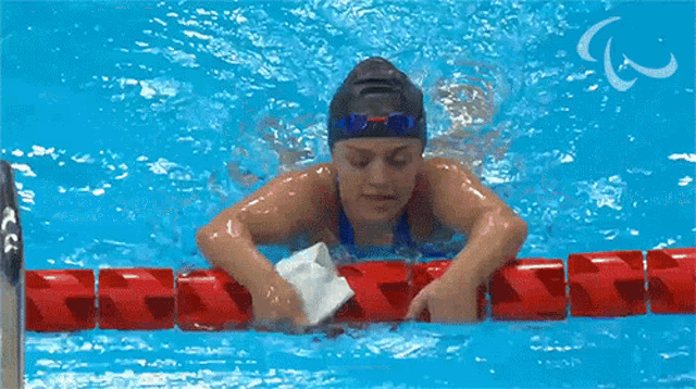 Getting Up Maisie Summers Newton GIF - Getting Up Maisie Summers Newton Team Great Britain GIFs