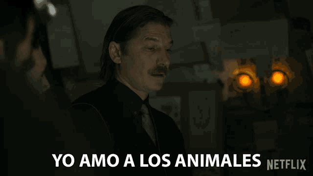 a man says yo amo a los animales netflix