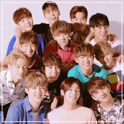 Seventeen Kpop GIF - Seventeen Kpop Smile GIFs