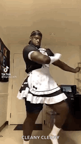 Maid Maid Outfit GIF - Maid Maid Outfit Black GIFs