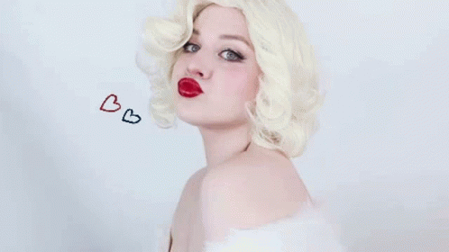 Lillee Jean Marilyn Monroe GIF - Lillee Jean Marilyn Monroe Kiss GIFs