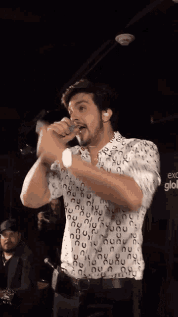 Luan Luansantana GIF