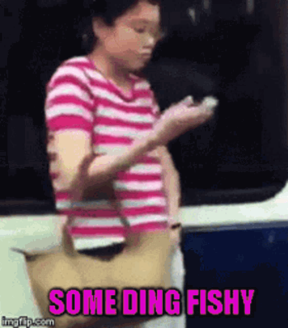 Scratching Itchy GIF - Scratching Itchy Some Ding Fishy GIFs