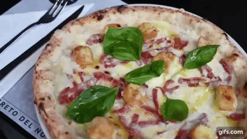 Pizza Crocchè Pizza Napoletana GIF - Pizza Crocchè Pizza Napoletana Napoli GIFs