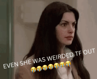 Anne Hathaway Weird GIF - Anne Hathaway Weird Weirded Tf Out GIFs