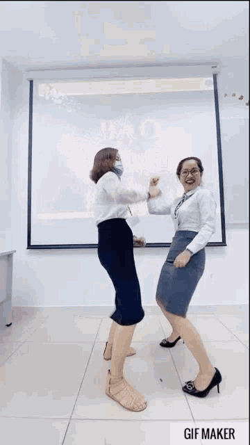 Cheers Dance GIF - Cheers Dance Party GIFs