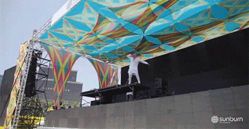 On Stage Live GIF - On Stage Live Concert GIFs