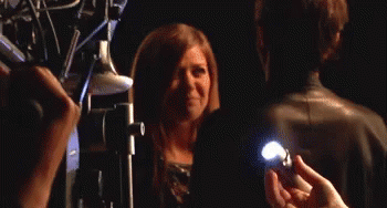 Kelly Clarkson Behind The Scenes GIF - Kelly Clarkson Behind The Scenes Smiling GIFs