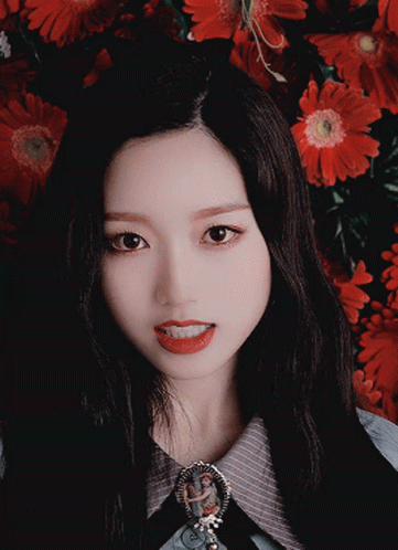 Gowon Loona GIF - Gowon Loona One GIFs