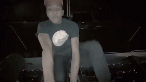Dance Moves Catching Feet GIF - Dance Moves Catching Feet Freestyle GIFs