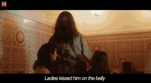 Mr Toot Ylvis GIF - Mr Toot Ylvis Ladies Kiss Him On The Belly GIFs