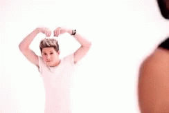 Niall Horran Heart GIF - Niall Horran Heart One Direction GIFs