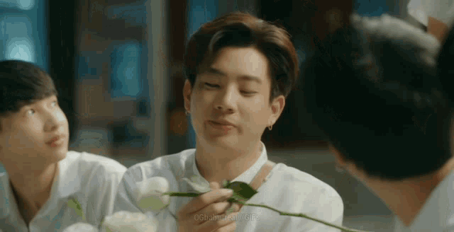 Offgun Theory Of Love GIF - Offgun Theory Of Love Off Jumpol GIFs