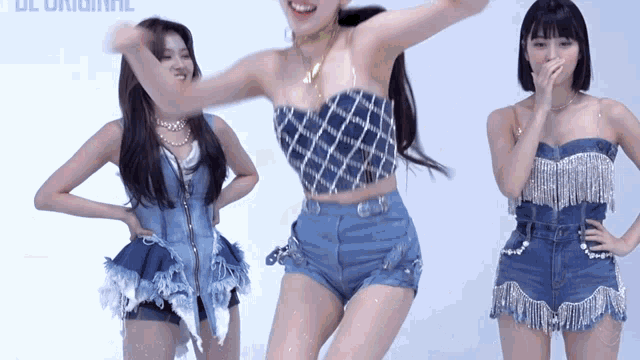 Nayeon Dancing GIF - Nayeon Dancing Cheerful GIFs