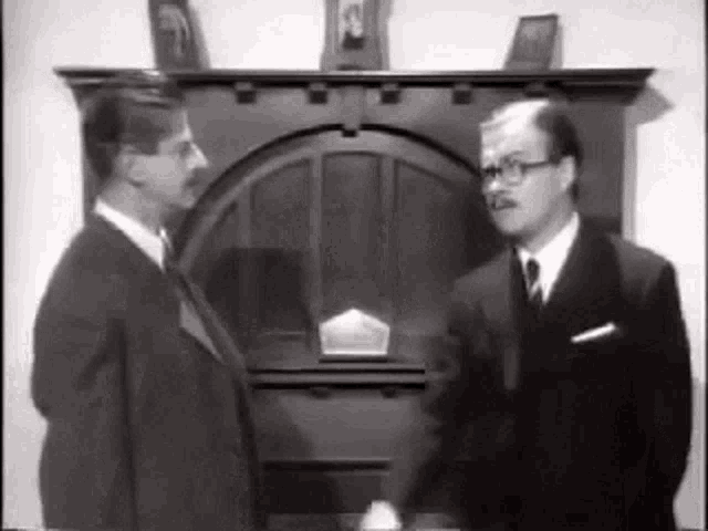 Harry Enfield Self Defence GIF - Harry Enfield Self Defence Martial Arts GIFs