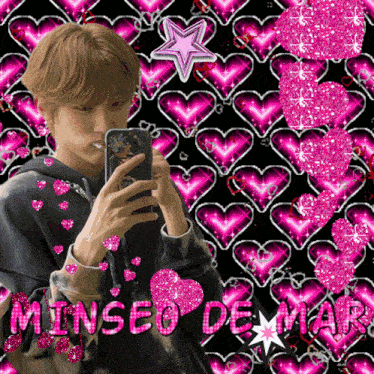 a picture of a man taking a picture of himself with the name minseo de mar on the bottom